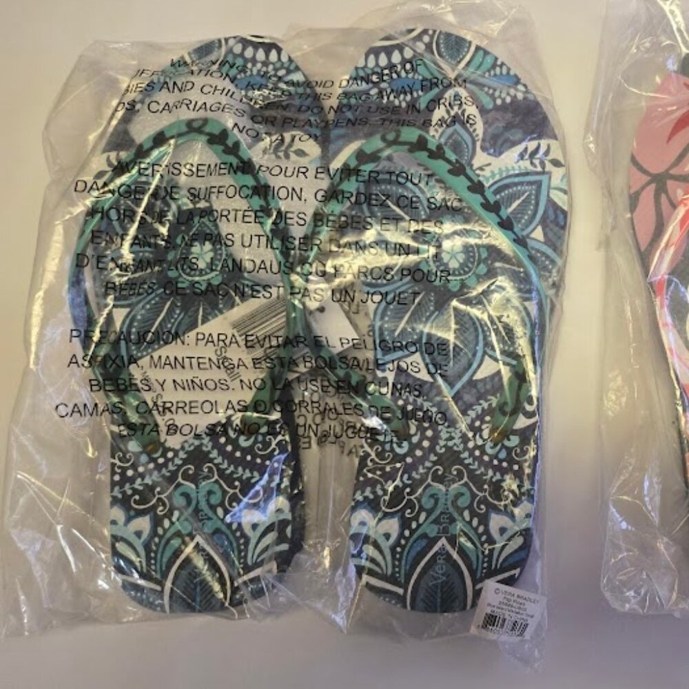 Vera Bradley Flip Flops, New with Tags, size small